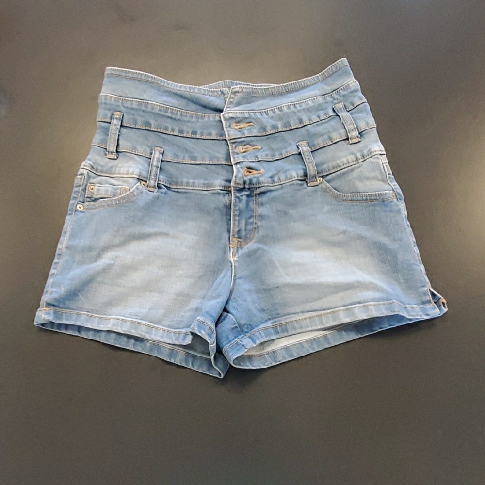 Highwaisted shorts